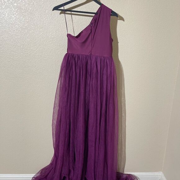 Faeriesty  Elegant One-Shoulder Plum Gown - Picture 2 of 7